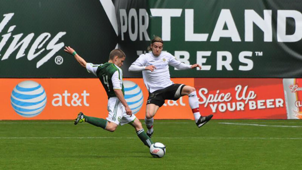 photo of Stevie Ewashko playing for Victoria Highlanders against the Portland Timbers U23 team.